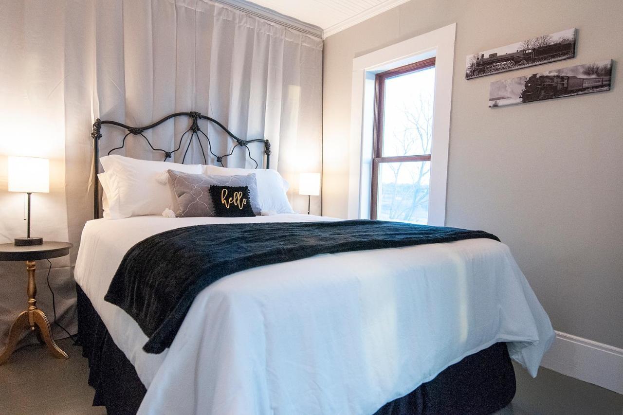 Dabbs Hotel Bed And Breakfast Llano Exteriör bild