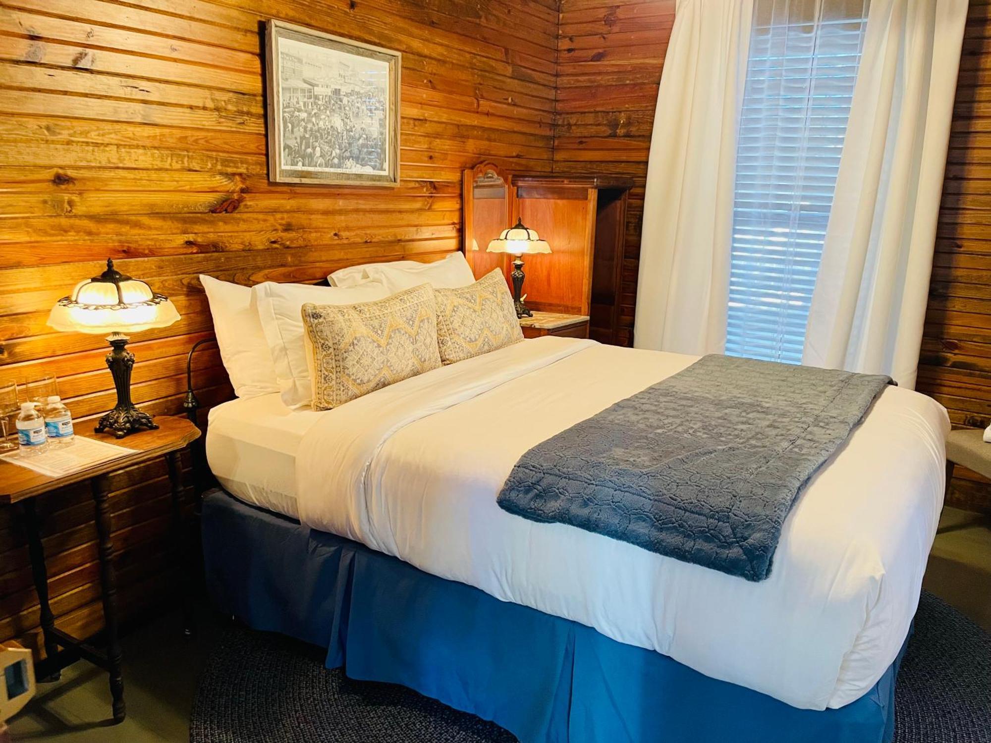 Dabbs Hotel Bed And Breakfast Llano Exteriör bild